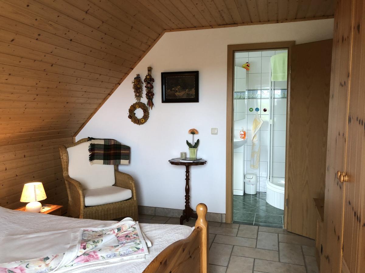 Ferienwohnung Mit Garten Wieck Bagian luar foto