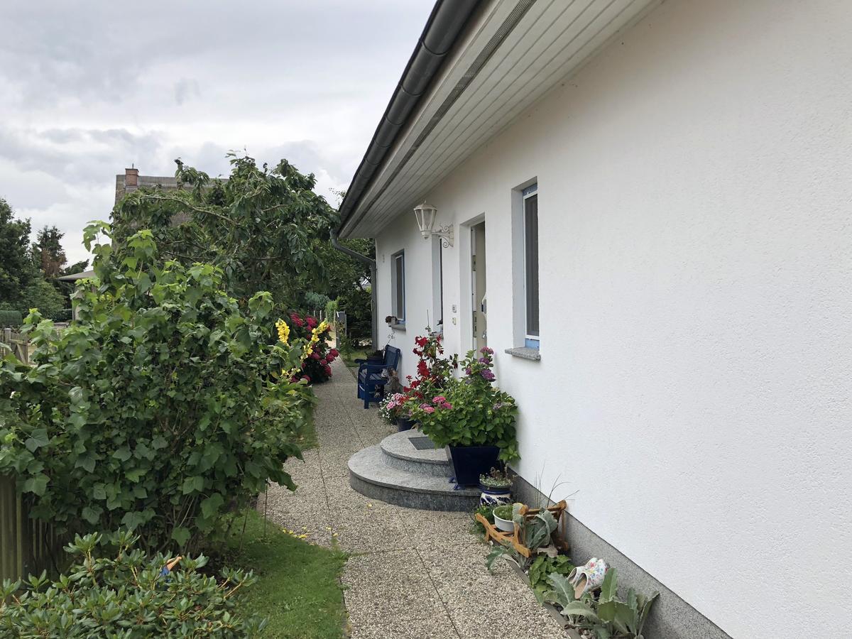 Ferienwohnung Mit Garten Wieck Bagian luar foto